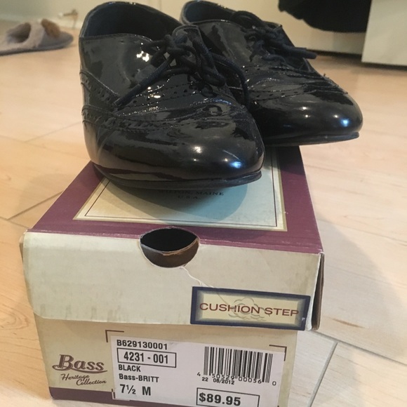 Patent leather flats - Picture 2 of 5